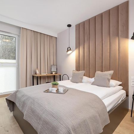Bright Apartment In Krakow With Garden, Air Conditioning, Parking And Desk By Renters Prestige Esterno foto