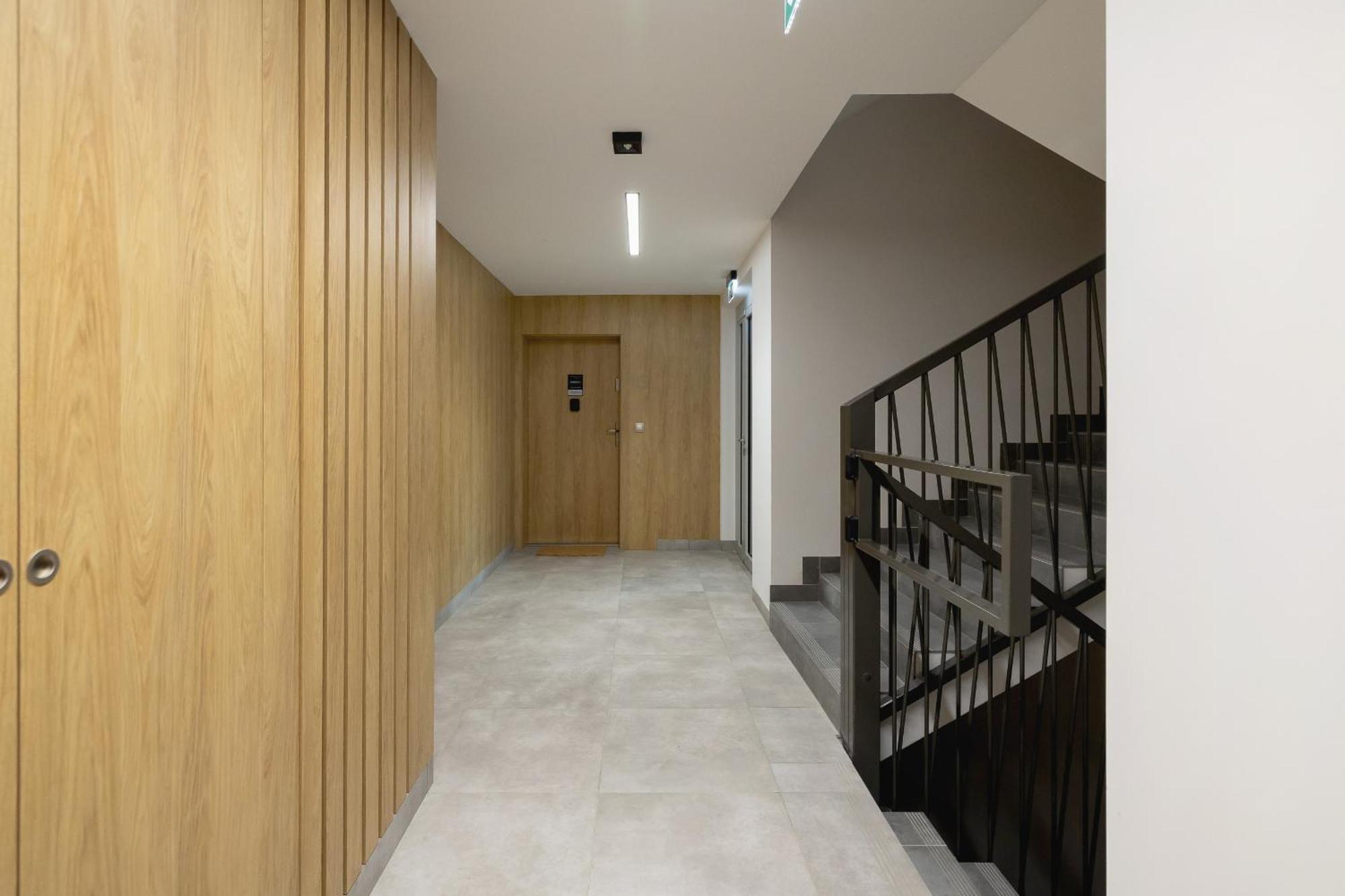 Bright Apartment In Krakow With Garden, Air Conditioning, Parking And Desk By Renters Prestige Esterno foto
