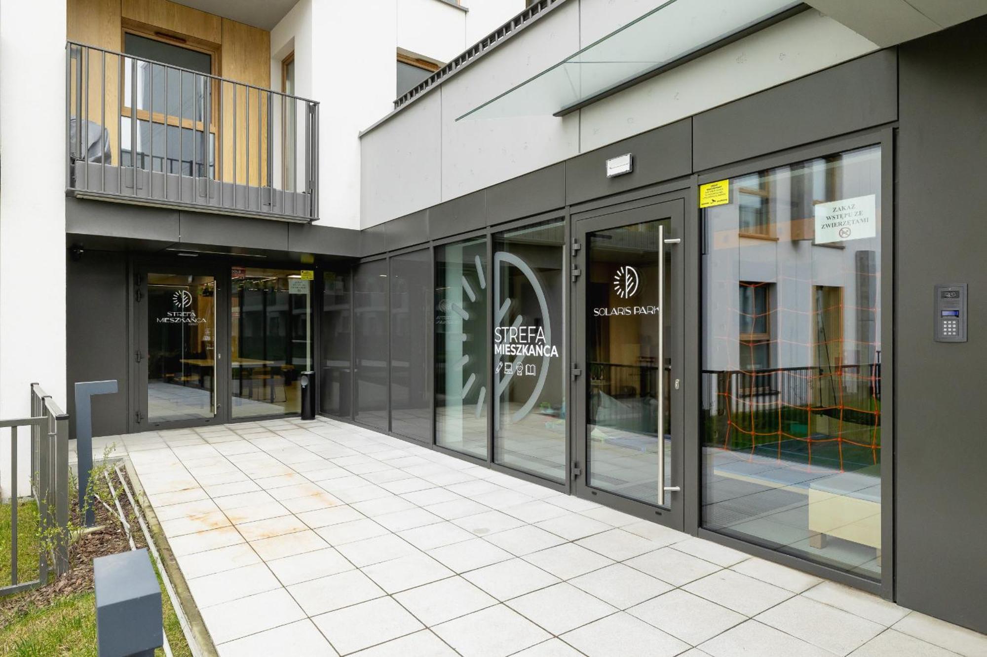 Bright Apartment In Krakow With Garden, Air Conditioning, Parking And Desk By Renters Prestige Esterno foto