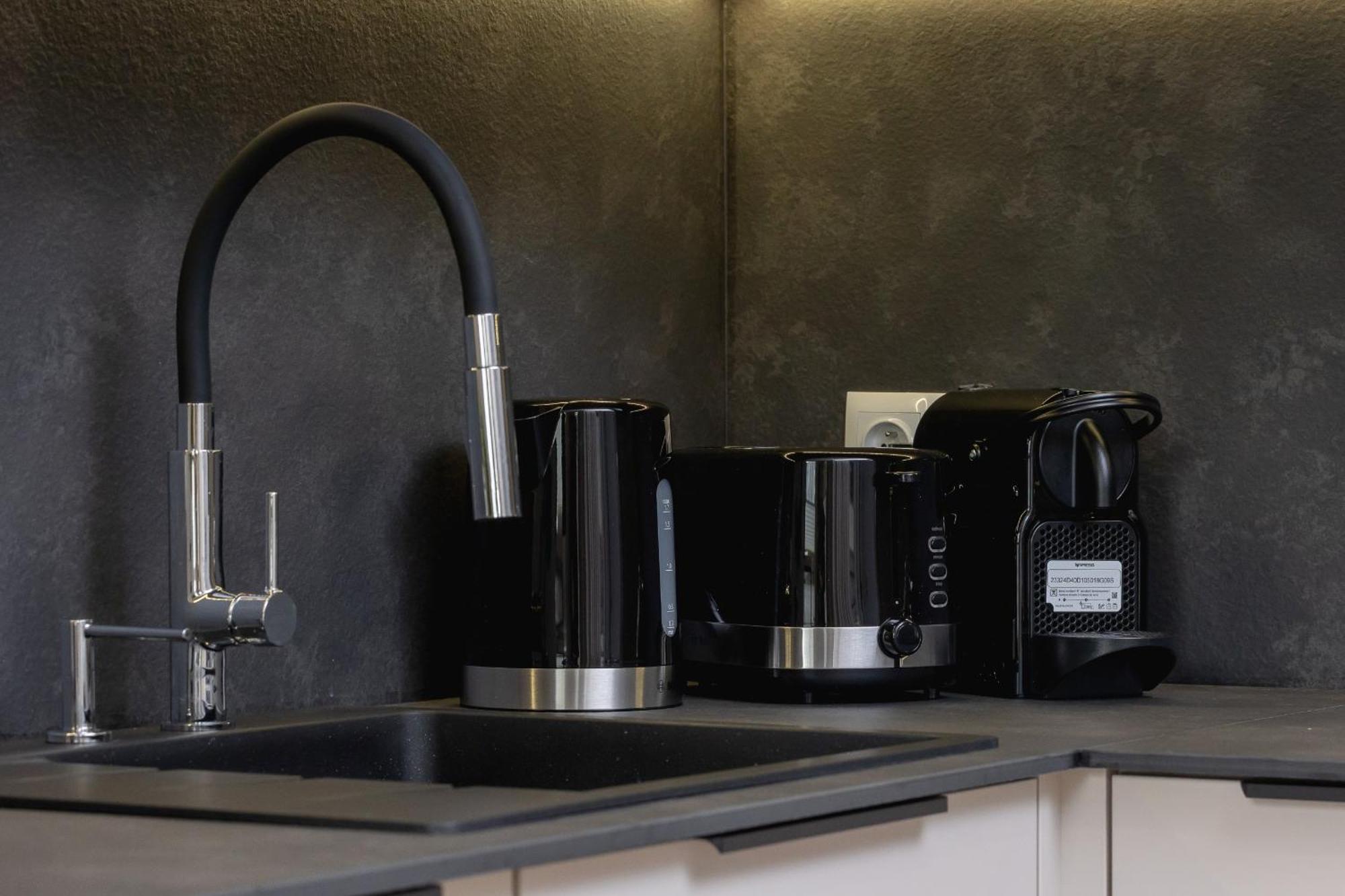 Bright Apartment In Krakow With Garden, Air Conditioning, Parking And Desk By Renters Prestige Esterno foto
